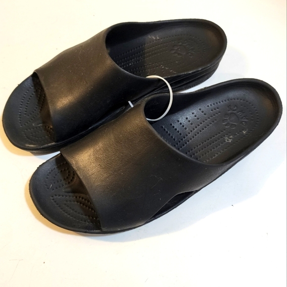 DAWGS Women's Black Rubber Slides Sandals size 9 - Picture 1 of 13